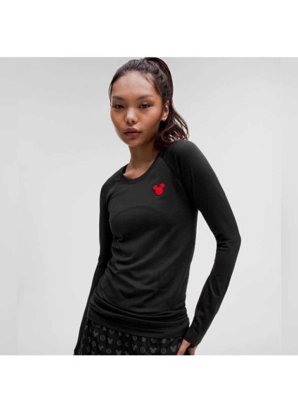 Disney x Lululemon Swiftly Long Sleeve Shirt - Black / Size 2